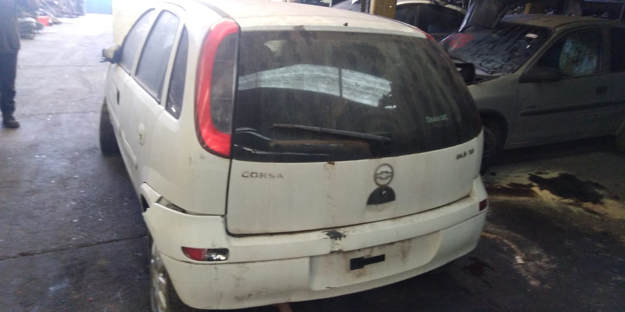  Chevrolet CORSA 2002    EN DESARME
